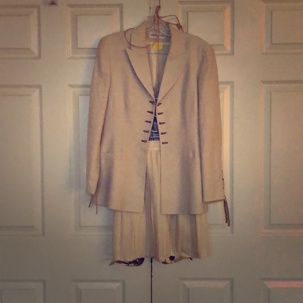 Linen suit. Great for weddings & business+ Church